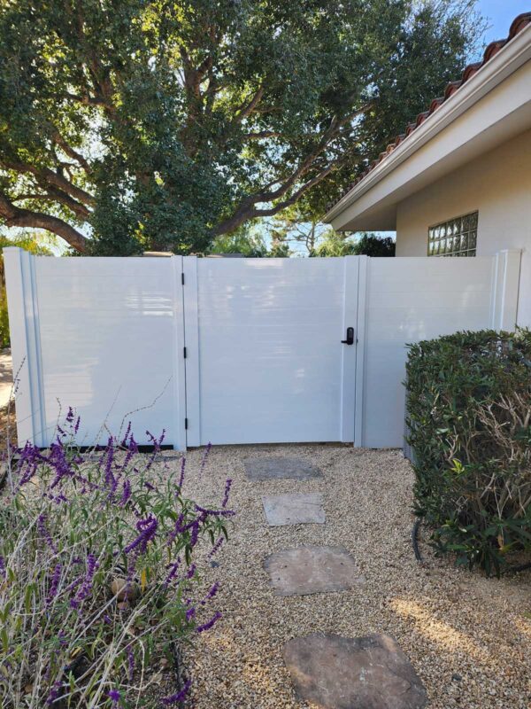 Full Privacy Horizontal Slat Gate 42" Wide - Image 3